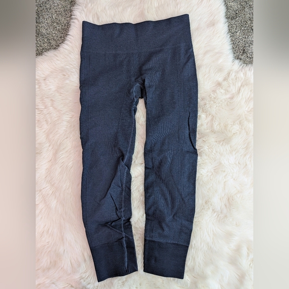 Lululemon Seamless Leggings - Thick Material - High Compression - Dark Blue - Picture 1 of 7